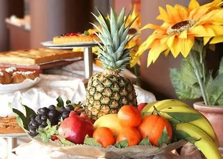 By 3* Лісабон