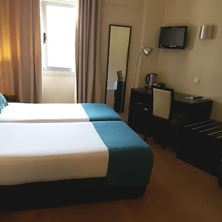 By Hotel Lisbon