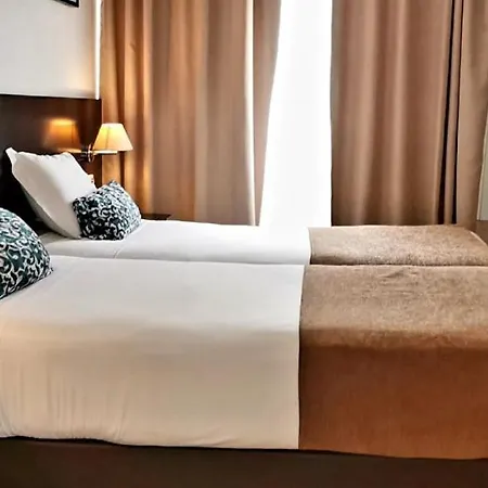 Szálloda By 3*