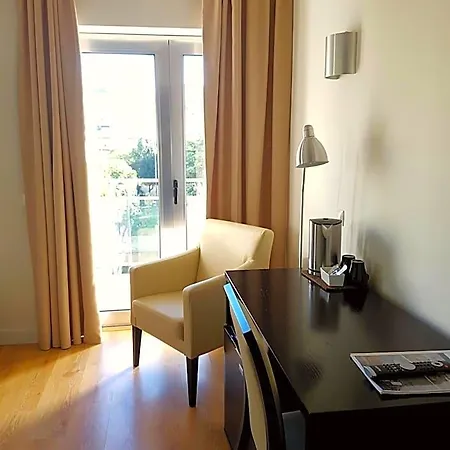 By Hotel 3*